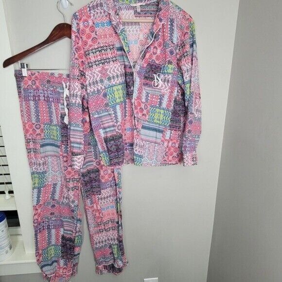 VICTORIA'S SECRET Dreamer Flannel Patchwork Fun Print Monogram Pajama Set Small - Picture 1 of 5